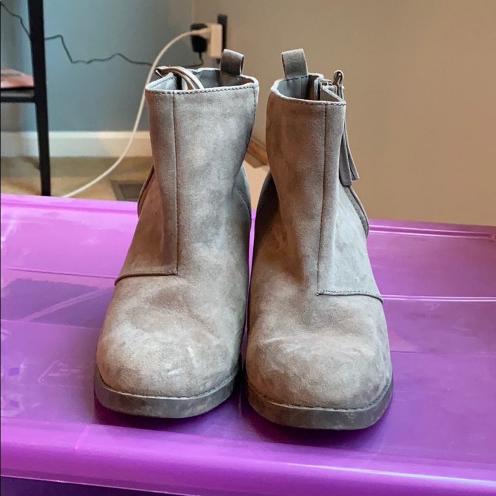 Ankle booties